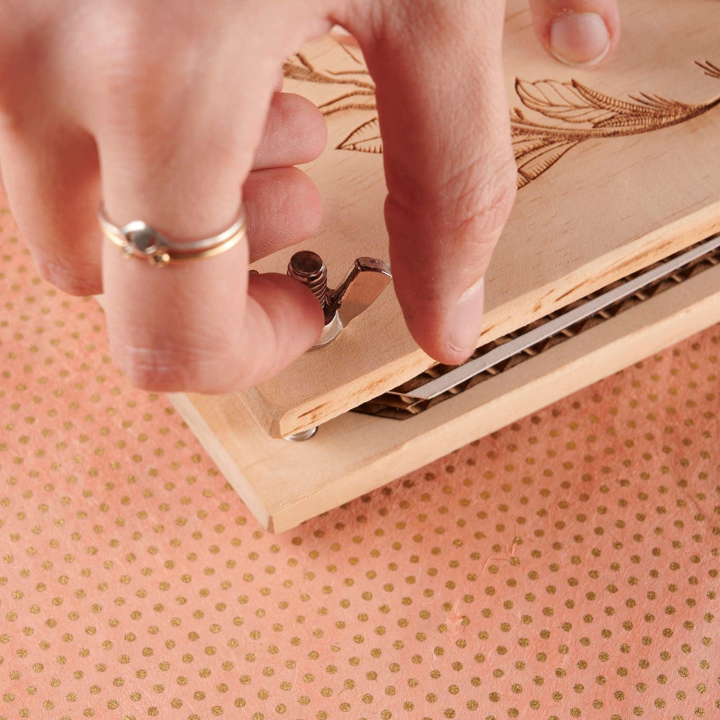 Botanical Heirloom Flower Press Kit - emandmestudio